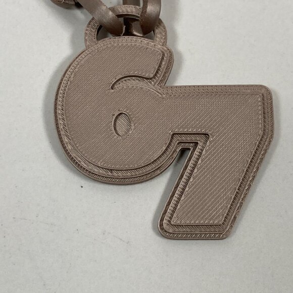 Elf on the Shelf 67 Hype Chain Christmas Decor Six Seven New Gold w/Gift Box - Picture 3 of 6